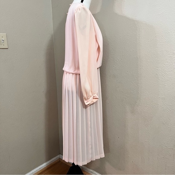 Vintage In The Mood pink chiffon dress - Picture 7 of 9